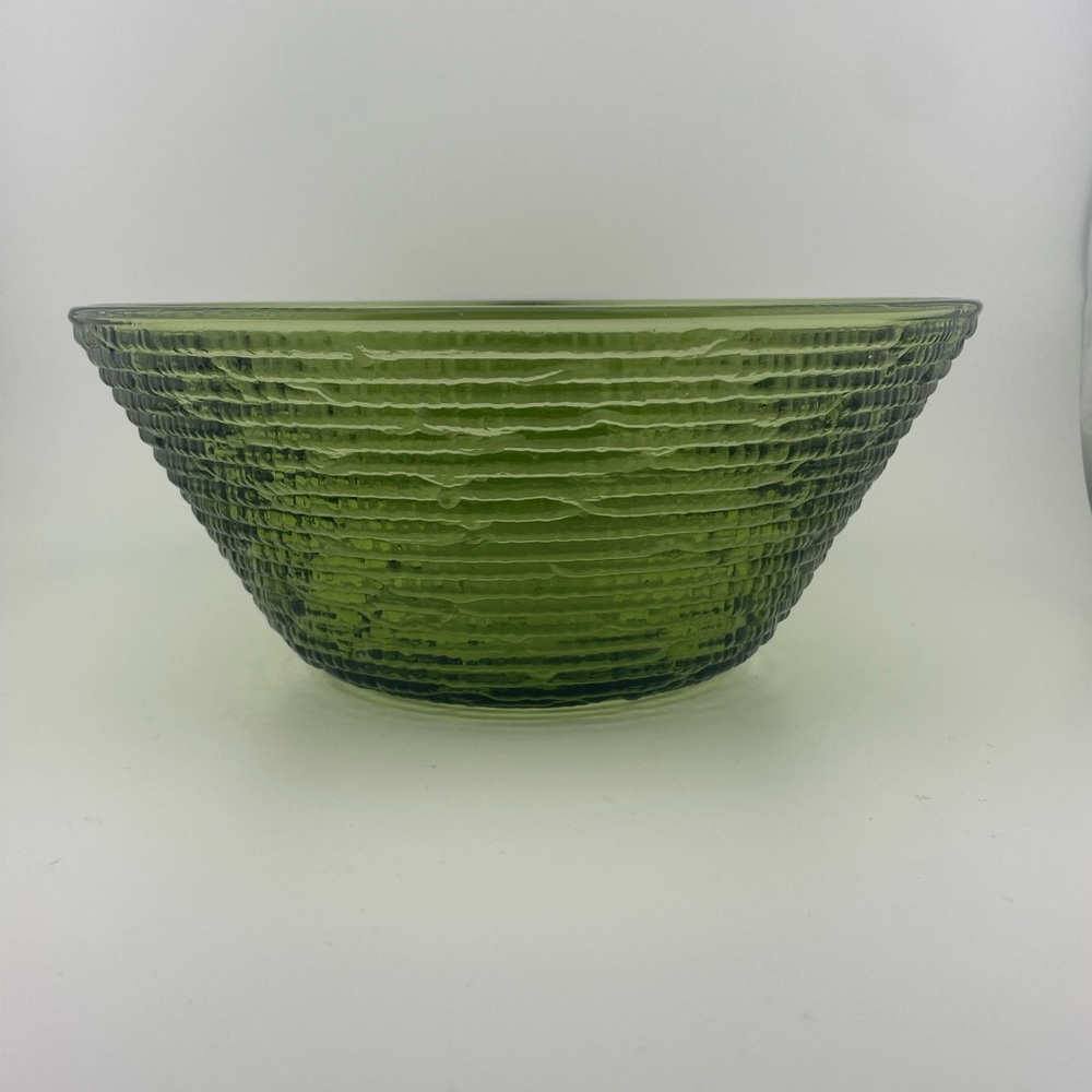 Vintage, Soreno Glass Bowl, Avocado Green, Bark Design, by Anchor Hocking